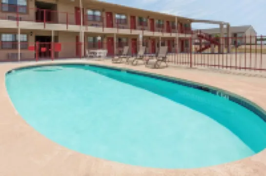 데이즈 인 바이 윈덤 캔턴 캔턴