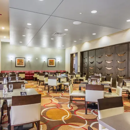 Embassy Suites by Hilton Newark Airport