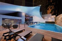 Hilton Bogota - Pools