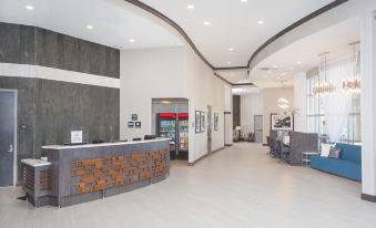 Hampton Inn & Suites LAX El Segundo