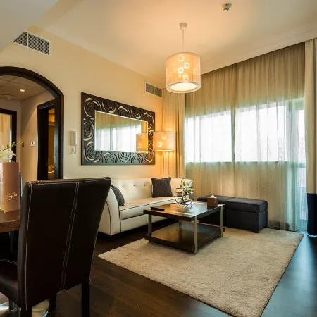 First Central Hotel Suites Отели рядом с достопримечательностью «Теком»