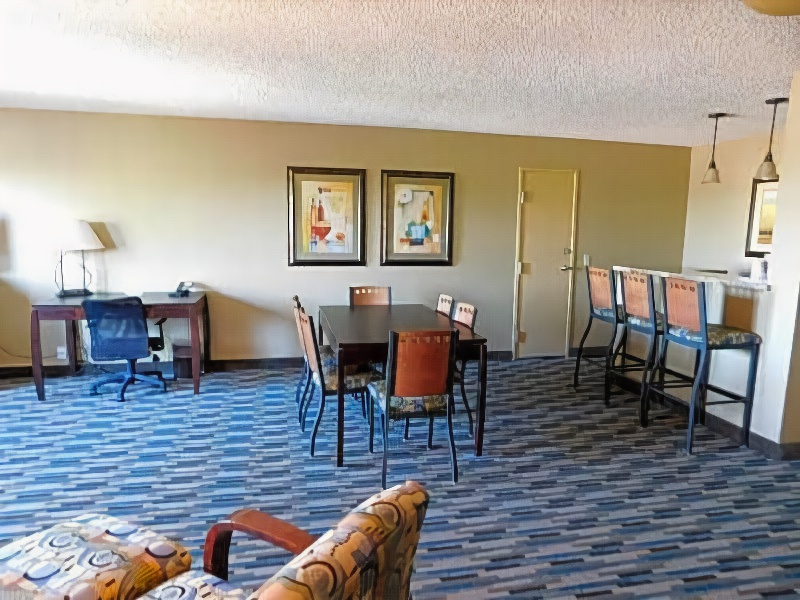 Days Hotel by Wyndham Mesa Near Phoenix