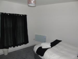 Captivating 1-Bedroom Apartment in Bolton