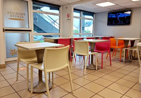 Premiere Classe Honfleur Отели в г. Аблон