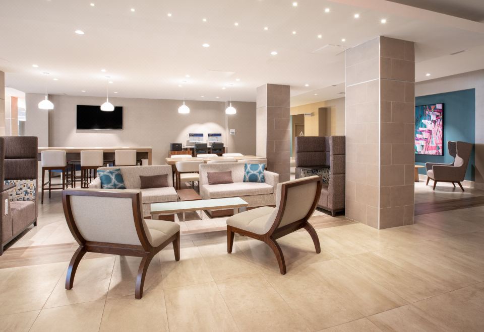 홀리데이 인 LAX의 깔끔한 욕실