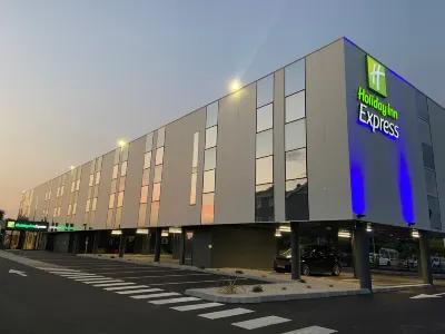 Holiday Inn Express Arcachon - la Teste Hotels near Decathlon La Teste de Buch