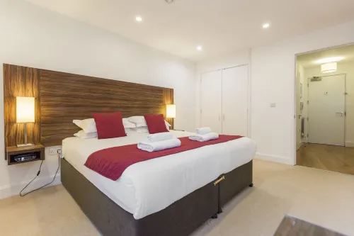 Premier Suites Bristol Cabot Hotels in Bristol