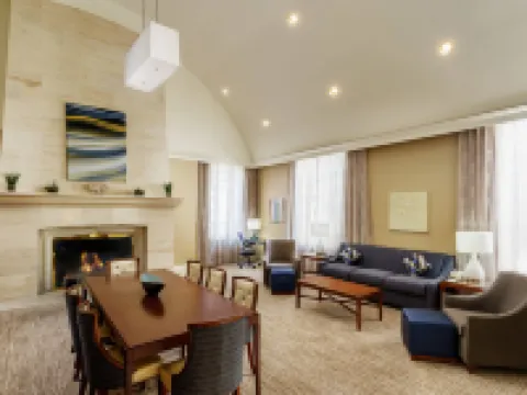 休斯頓市中心/會議中心萬怡飯店 山姆 休斯頓 公園附近的飯店