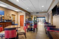 Comfort Inn & Suites Hôtels à : LaGrange