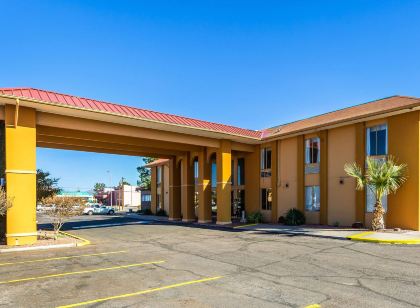 Rodeway Inn & Suites