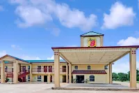 Super 8 by Wyndham Dallas South Hotels in Dallas