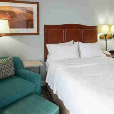 Hampton Inn by Hilton Duluth Canal Park Rooms