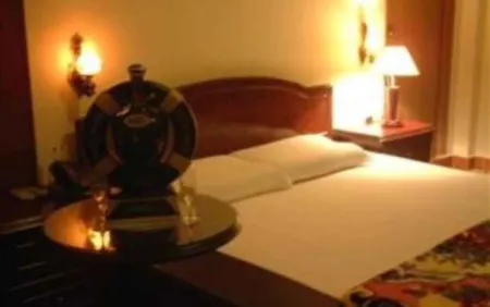 Diamond Resort Bien Hoa Отели рядом с достопримечательностью «Nhà thờ Phêro-Gx Tân mai»