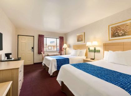 Travelodge by Wyndham Niagara Falls