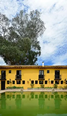 Hotel Hacienda El Salitre Hotels near Multimarcas J y N