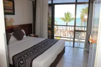Smugglers Cove Beach Resort & Hotel