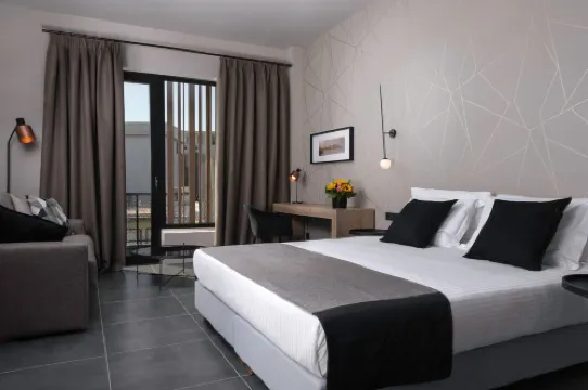 Azur Suites Glyfada