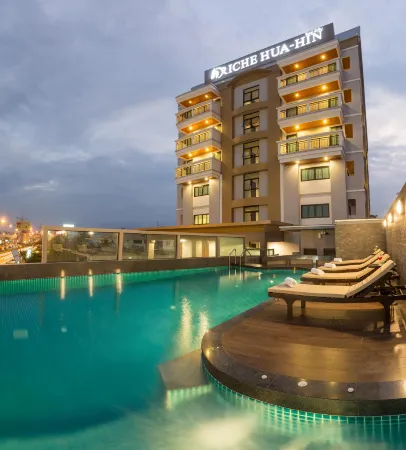 Riche Hua Hin Hotel Отели рядом с достопримечательностью «Hua Hin Clock Tower»