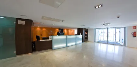 瑪瑞納雷伊旅行公寓酒店