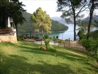 Casa Rural Los Parrales فنادق في Segura De La Sierra