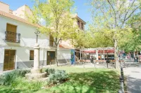 Hostal Frasca by Vivere Stays Hotel dekat Escuela De Ingenieros Agronomos De Ciudad Real