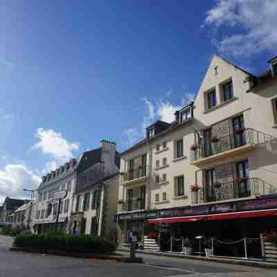 Le Relais De La Place Hotel Exterior