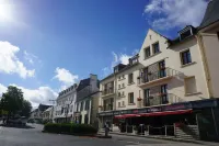 Le Relais de La Place Hotels in Sizun