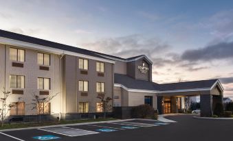 Country Inn & Suites by Radisson, Erie, PA