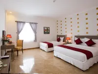 Den Long Do Hotel & Restaurant Hotels in Vạn Thắng