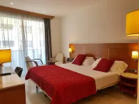 Hotel Calasanz فنادق في مولاينس دي ري