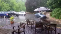 High Tor Hotel - parking