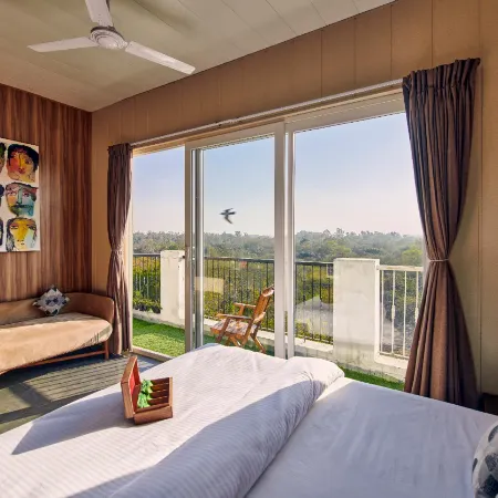 Minimalist One Hauz Khas Village Отели рядом с достопримечательностью «Индийский технологический институт в Дели»