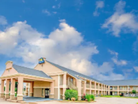 Days Inn by Wyndham McKinney