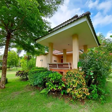 Tanaosri & Creekside Resort