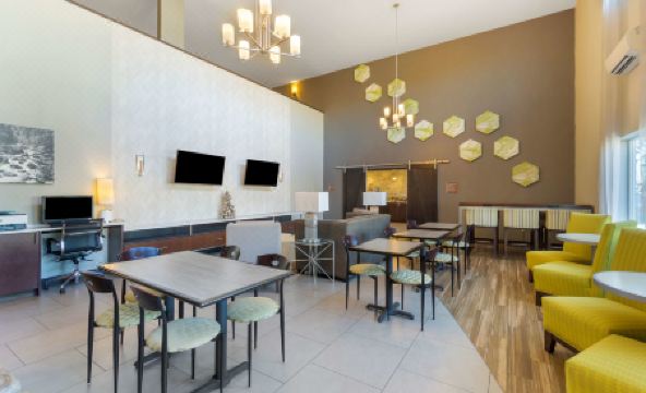 Best Western Plus Wenatchee Downtown Hotel - Housity