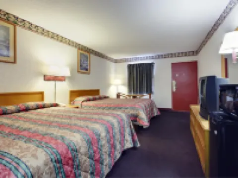 Americas Best Value Inn and Suites Macon マコンのホテル