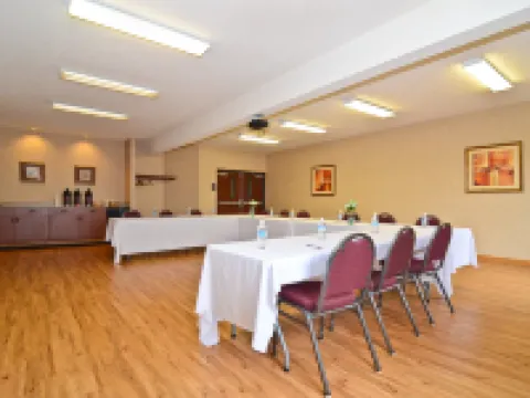Best Western Plus Park Place Inn  Suites Hotels in Chehalis