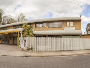 Cherry Lane Apartments