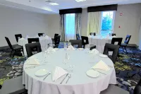 Hilton Garden Inn Westbury - breakfast