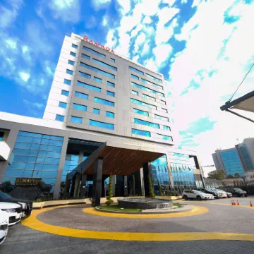 رمادا باي ويندام أربيل شارع جولان Hotels near Ankawa Park