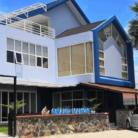 Grand Mahoni Hotel