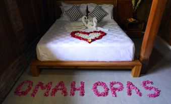 Home Stay Omah Opas