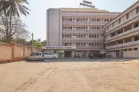 Triveni Tourist Home Hotels near Kanyakumari Beach