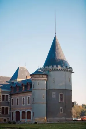 Château de Béguin Отели в г. Бурбон-л'Аршамбо
