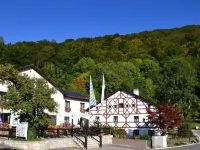 Zum Blauen Hecht Hotels in Kipfenberg