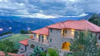 Aegli Arachova - Boutique