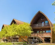 Canyon Lakeview Resort - 3-Star