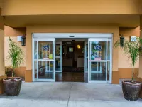 Comfort Suites Portland Southwest Hotels near Pendleton City Park