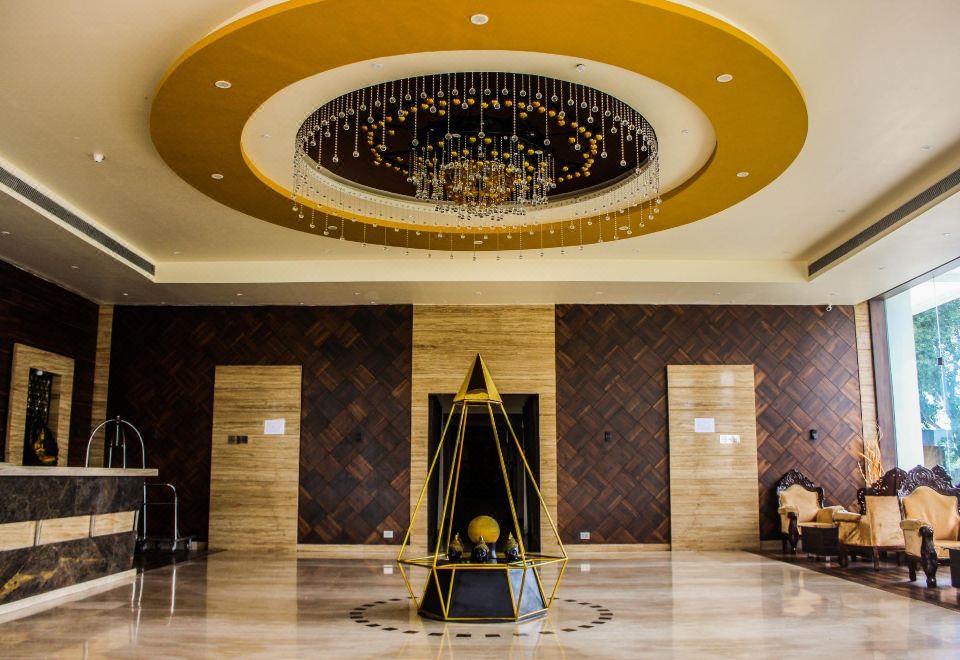 Solitaire Hotel & Resort Over view