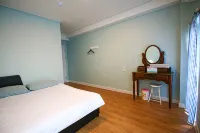 Lighthouse Guesthouse